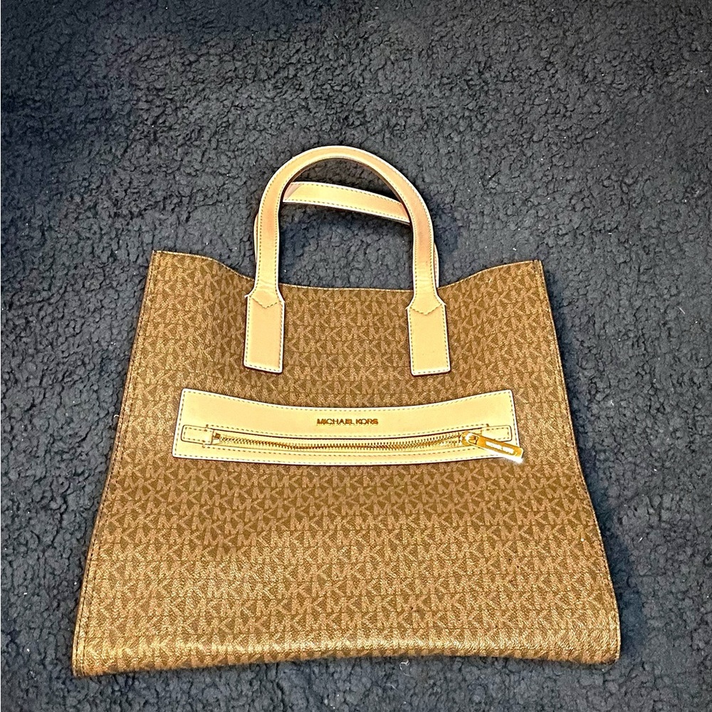 Michael Kors purse